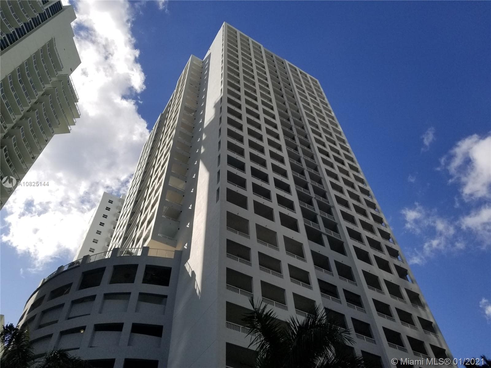 170 SE 14th St # 1507, Miami, FL 33131