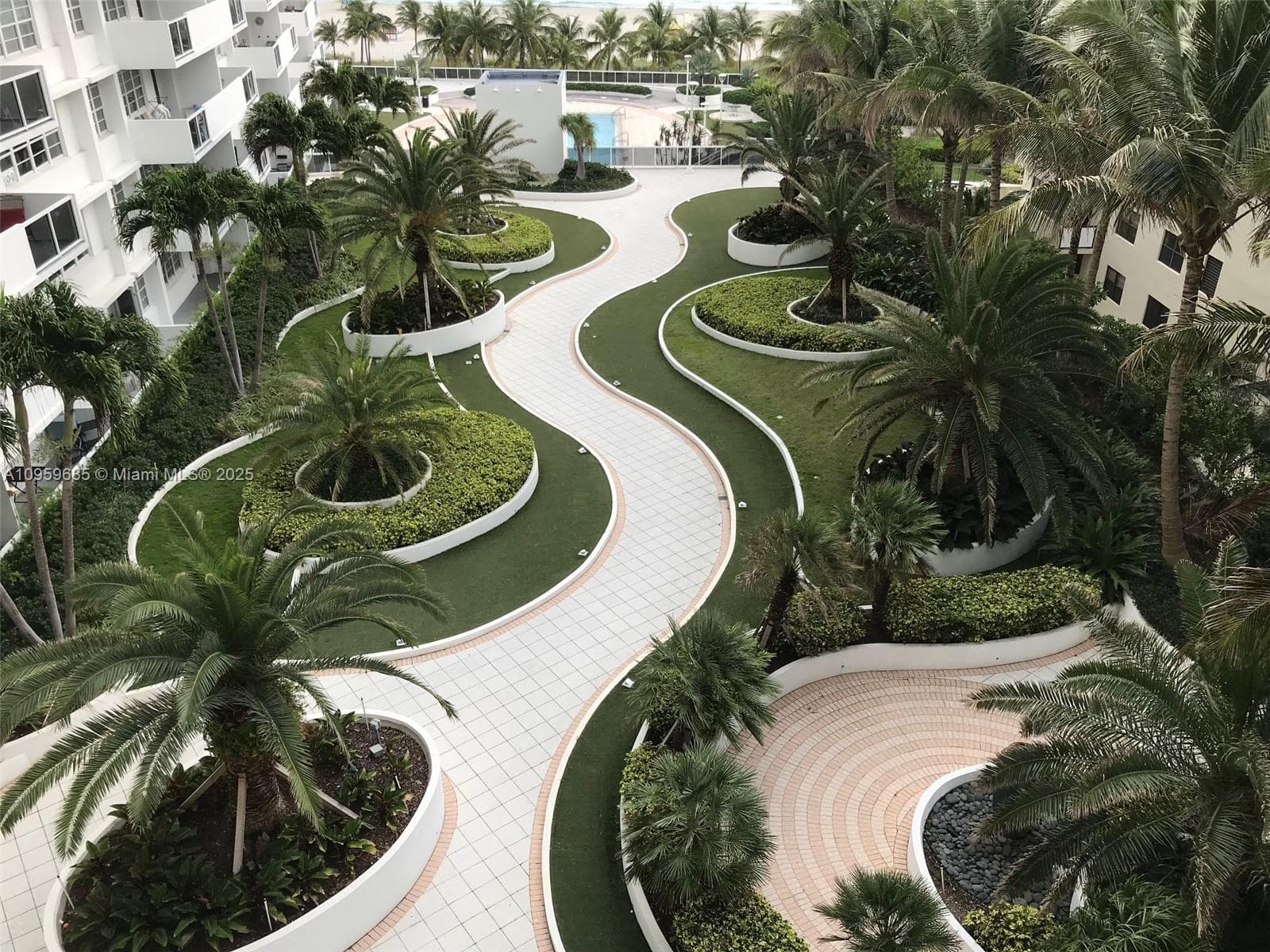 100 Lincoln Rd # 719, Miami Beach, FL 33139 photo 2
