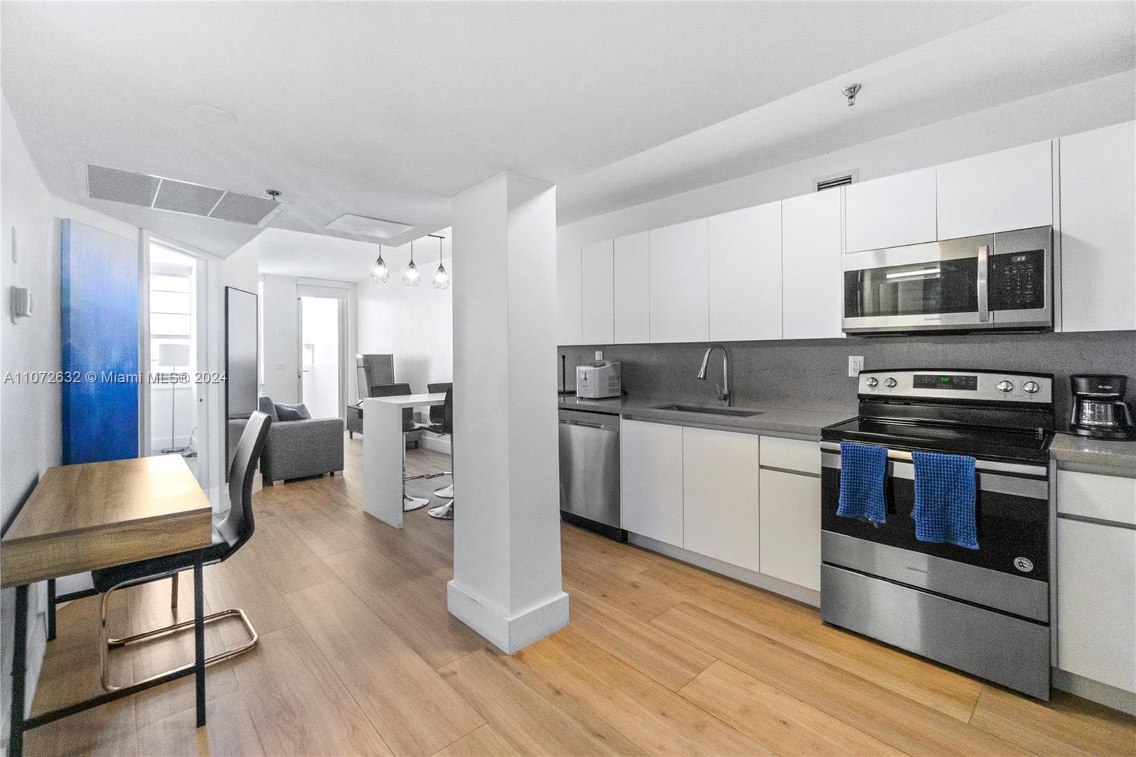 100 Lincoln Rd # 1627, Miami Beach, FL 33139 photo 4