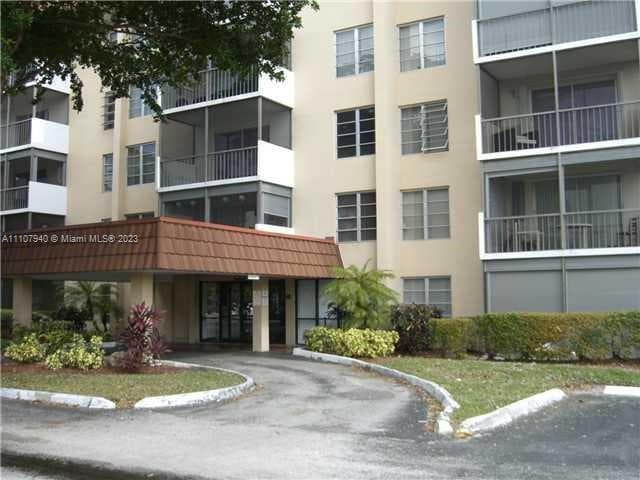 4158 Inverrary Dr # 411, Lauderhill, FL 33319