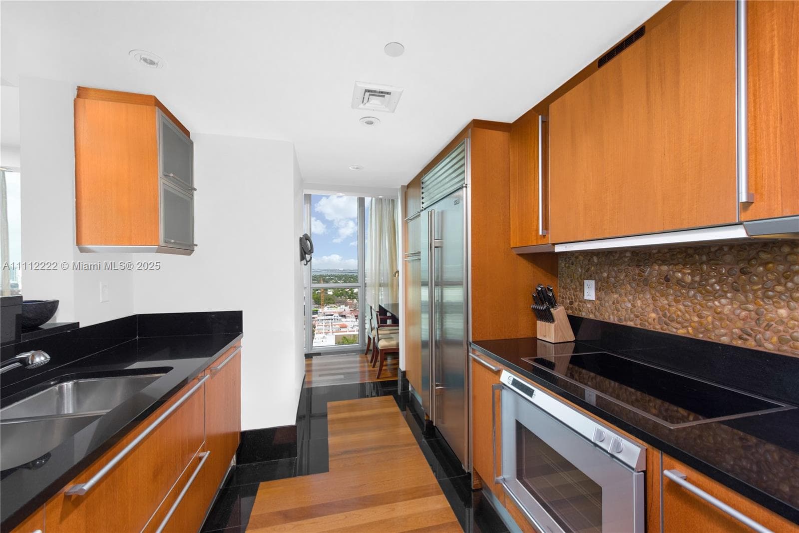 101 20th St # 2402, Miami Beach, FL 33139 photo 4