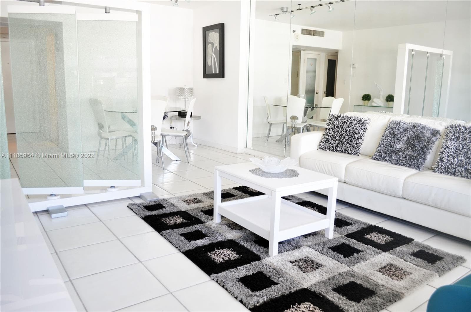 100 Lincoln Rd # 910, Miami Beach, FL 33139 photo 2