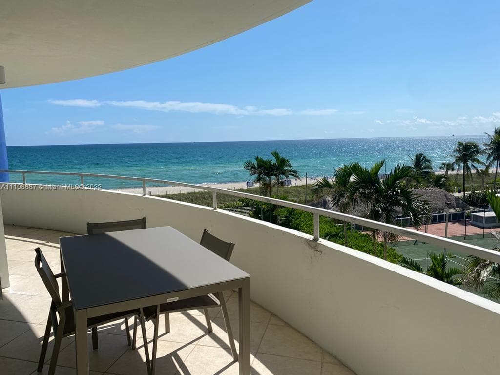5151 Collins Ave # 531, Miami Beach, FL 33140