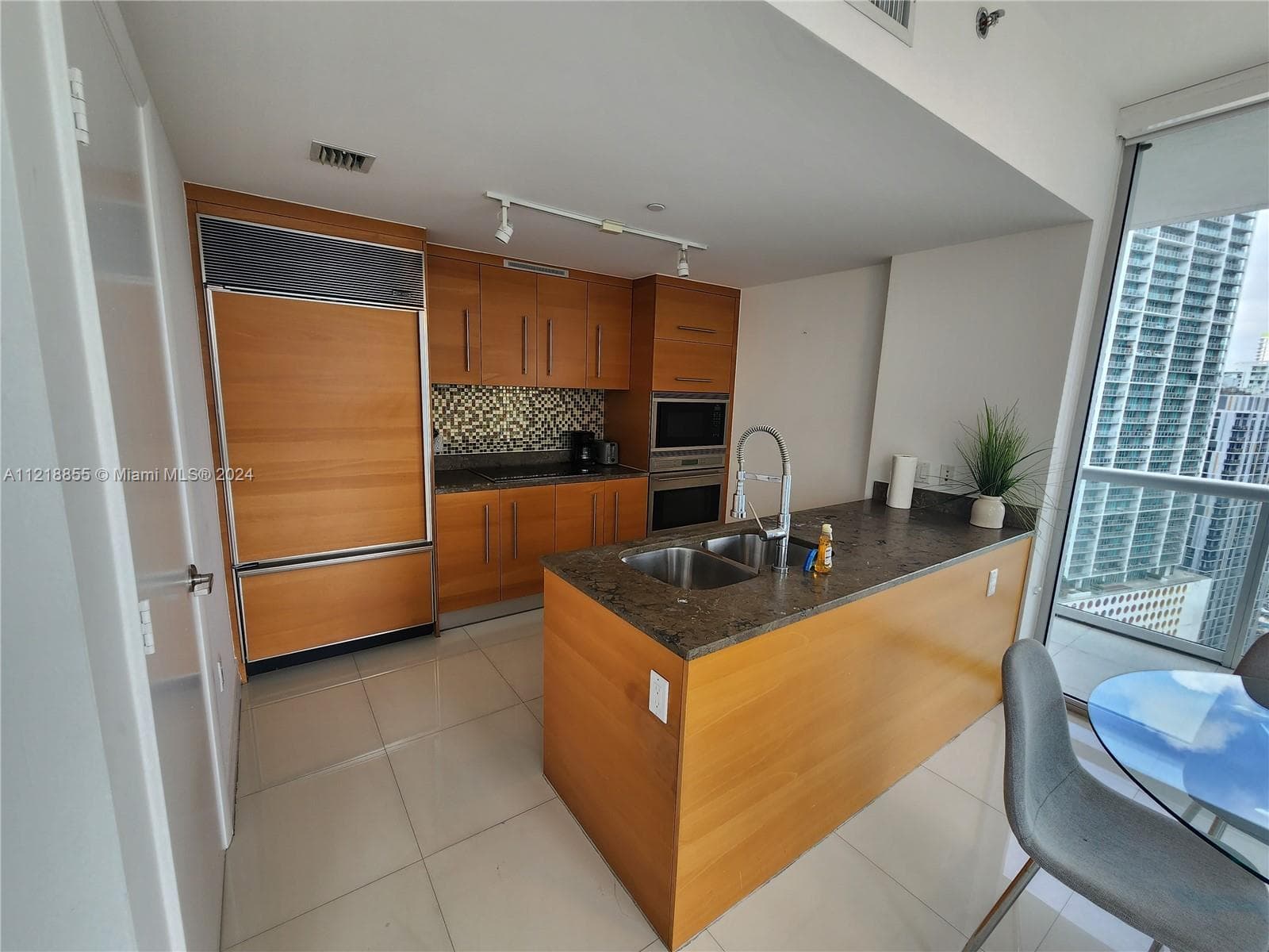 485 Brickell Ave # 2504, Miami, FL 33131 photo 3