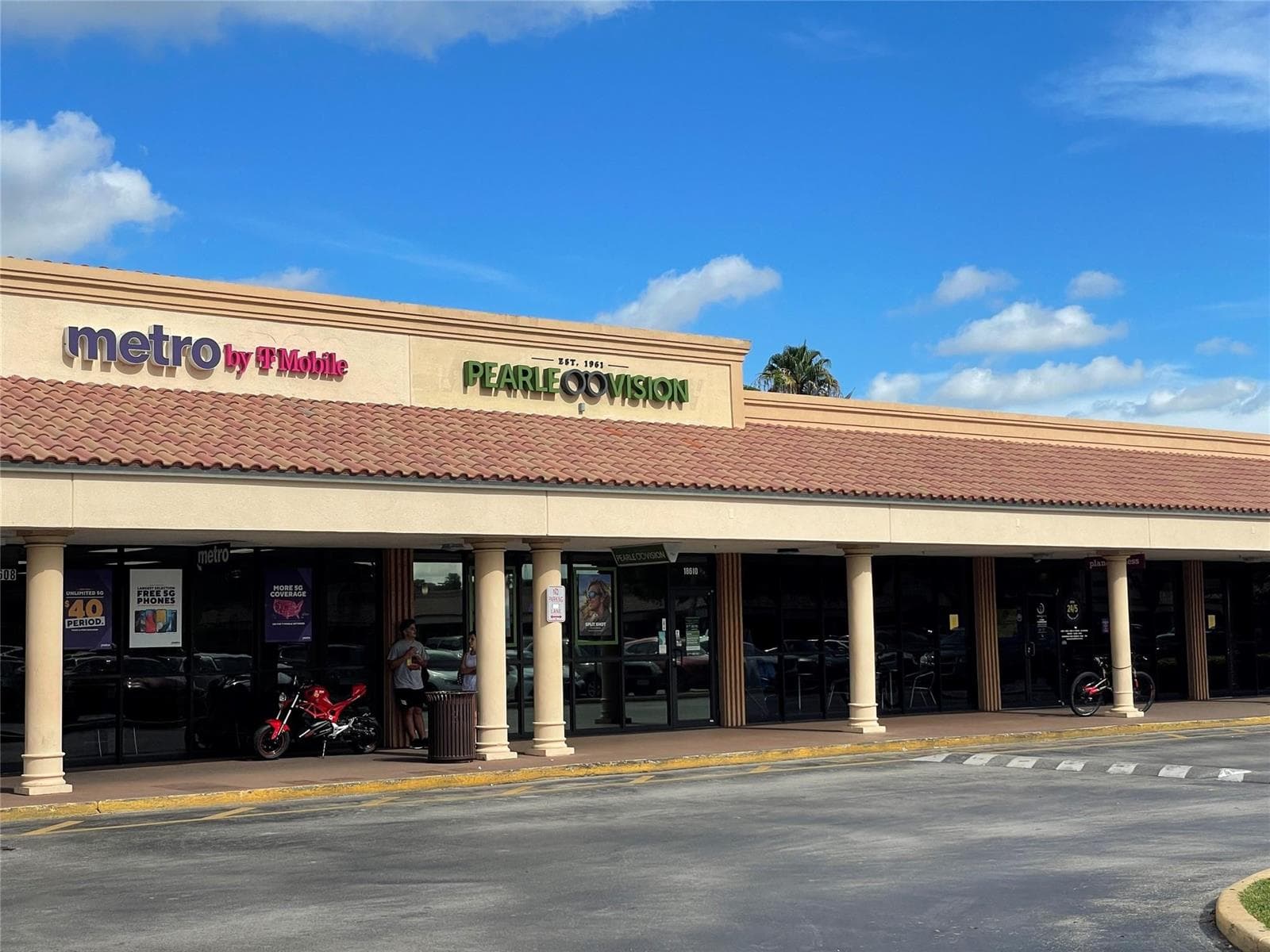 18606 NW 67th Avenue, Hialeah, FL 33015 photo 4