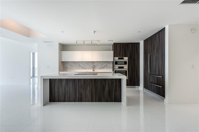 851 NE 1st Avenue # 1912, Miami, FL 33132 photo 2