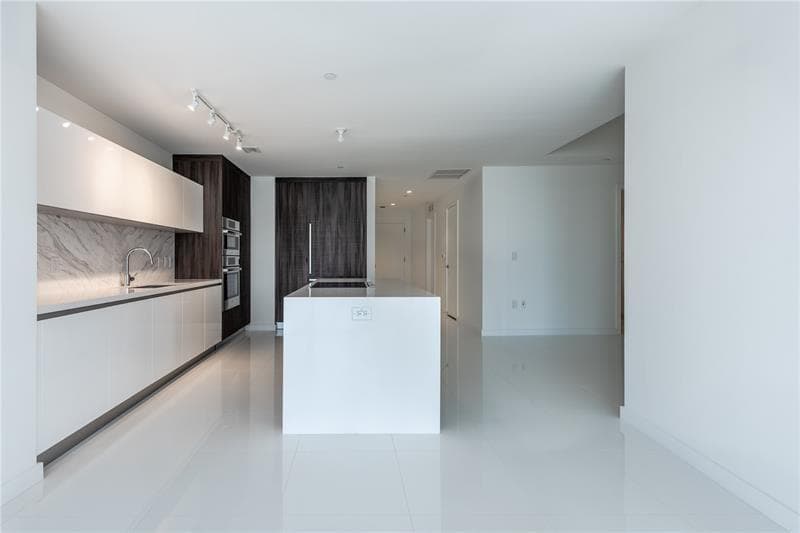 851 NE 1st Avenue # 1912, Miami, FL 33132 photo 3
