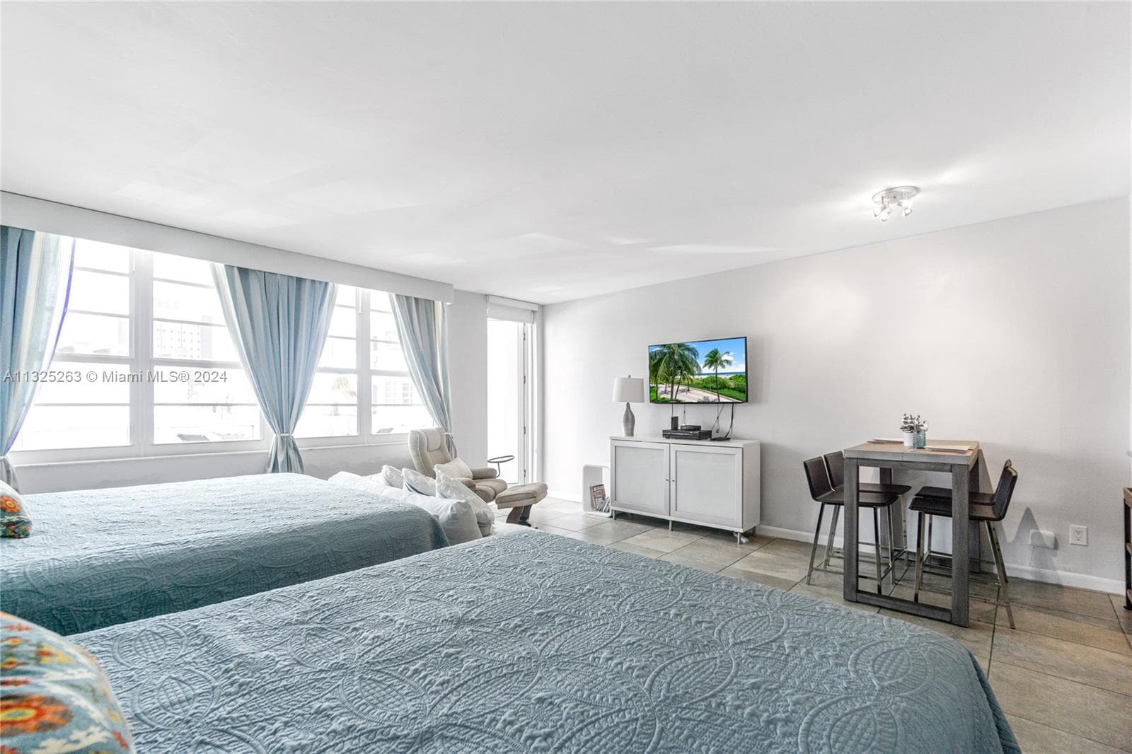 100 Lincoln Rd # 320, Miami Beach, FL 33139 photo 2
