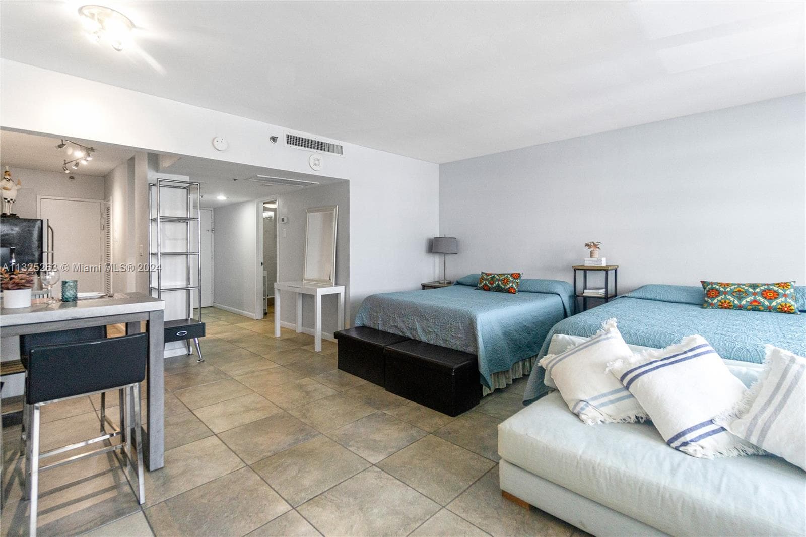 100 Lincoln Rd # 320, Miami Beach, FL 33139 photo 3