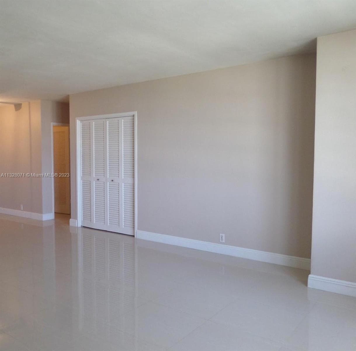 1000 West Ave # 1032, Miami Beach, FL 33139 photo 4