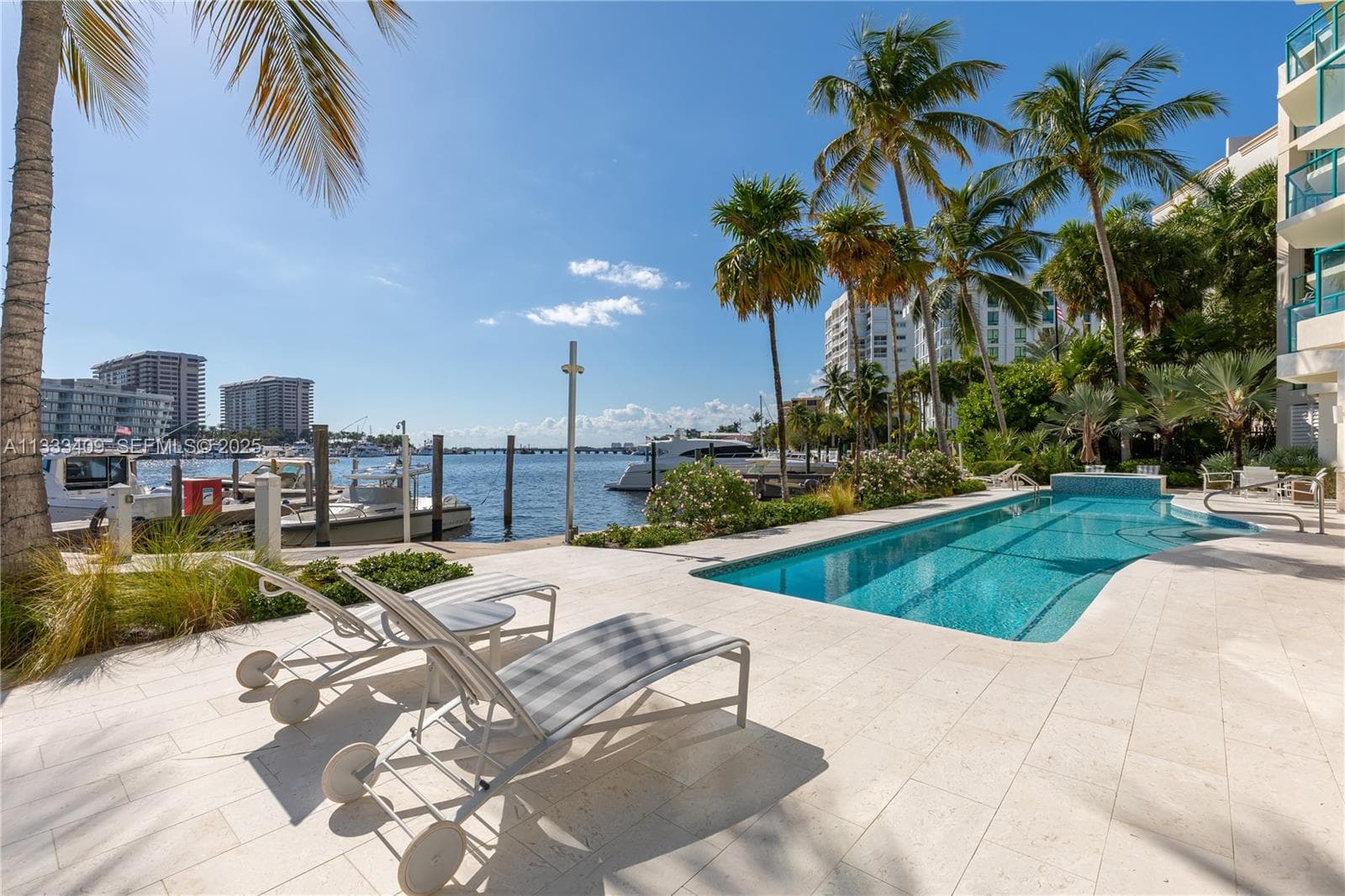 1660 W Glencoe St # 302, Coconut Grove, FL 33133 photo 2