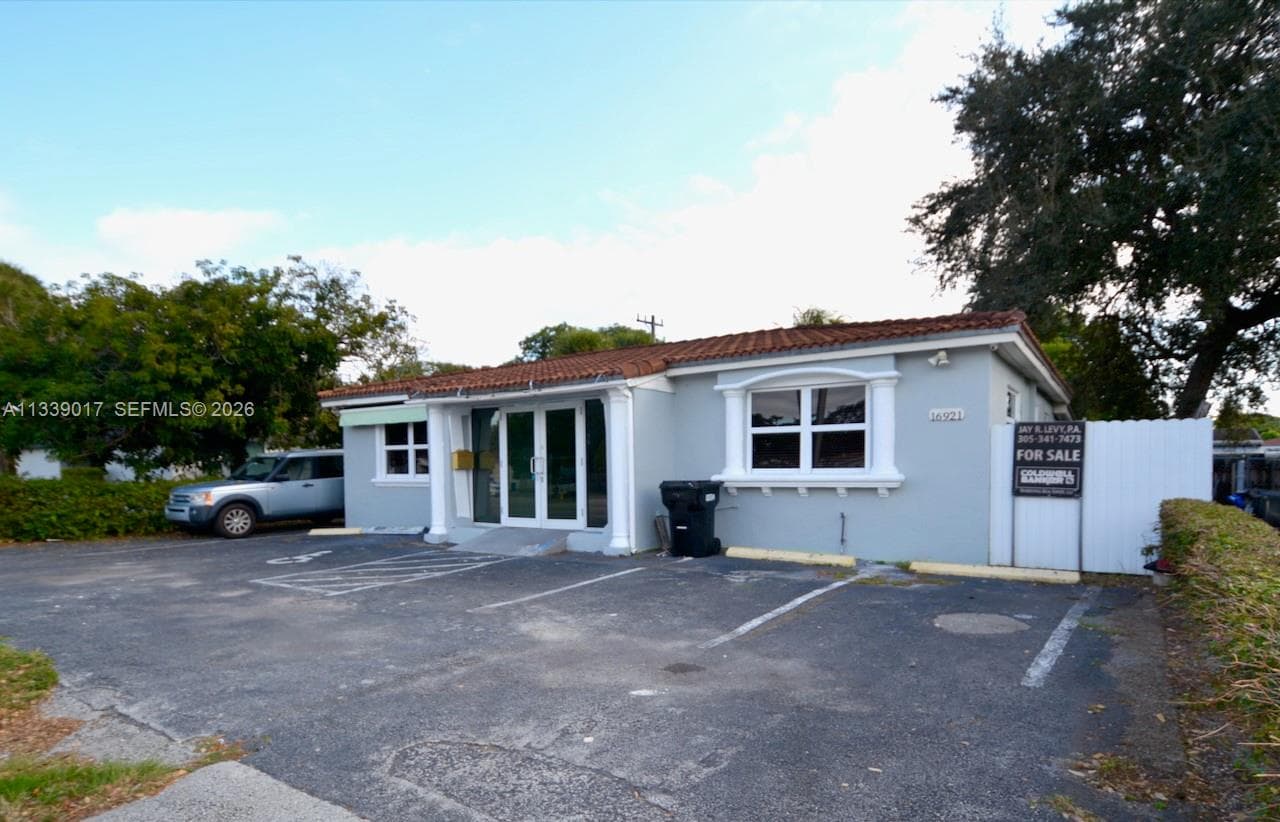 16921 NE 6th Ave, North Miami Beach, FL 33162 photo 2