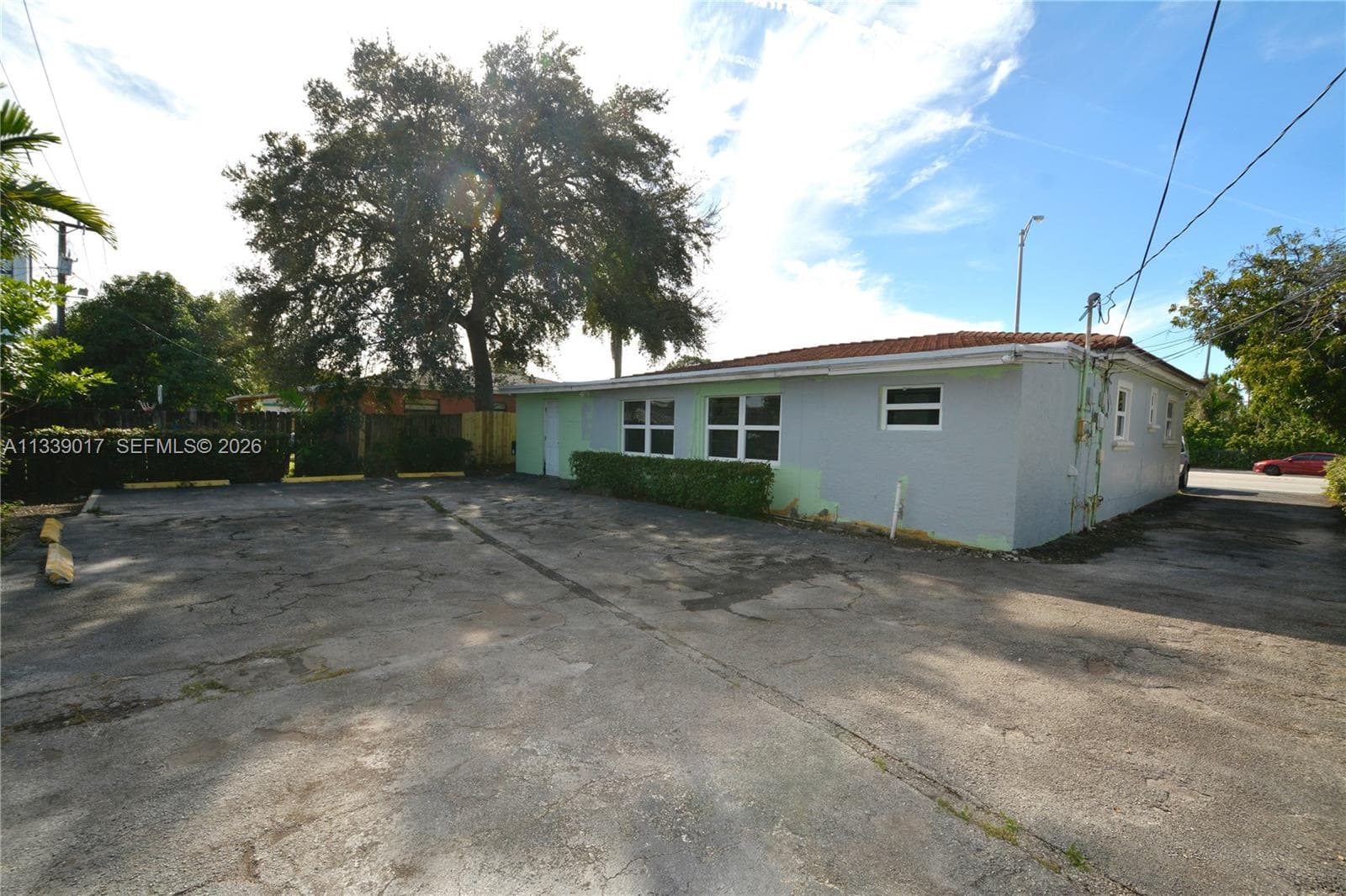 16921 NE 6th Ave, North Miami Beach, FL 33162 photo 3