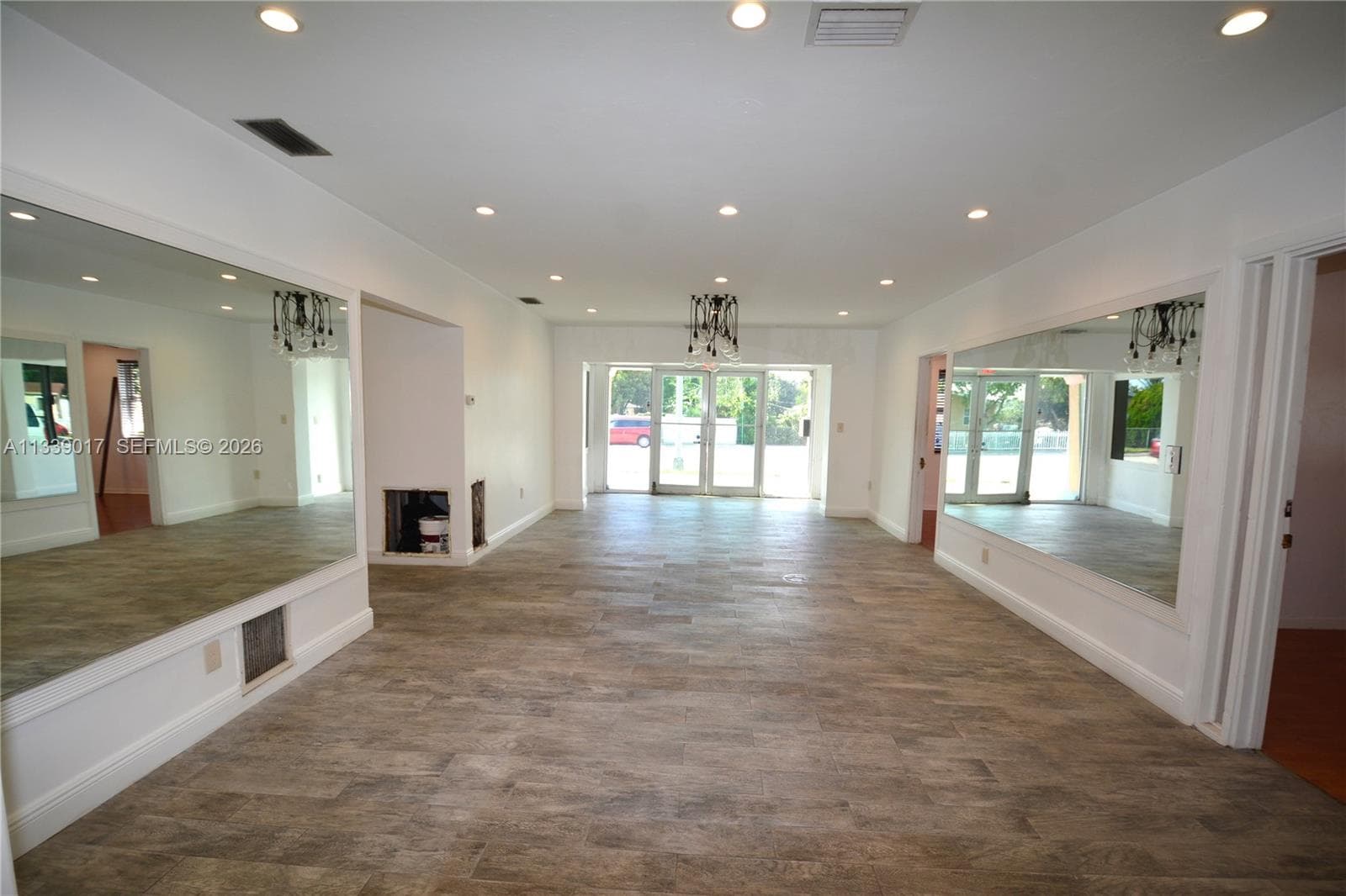 16921 NE 6th Ave, North Miami Beach, FL 33162 photo 4