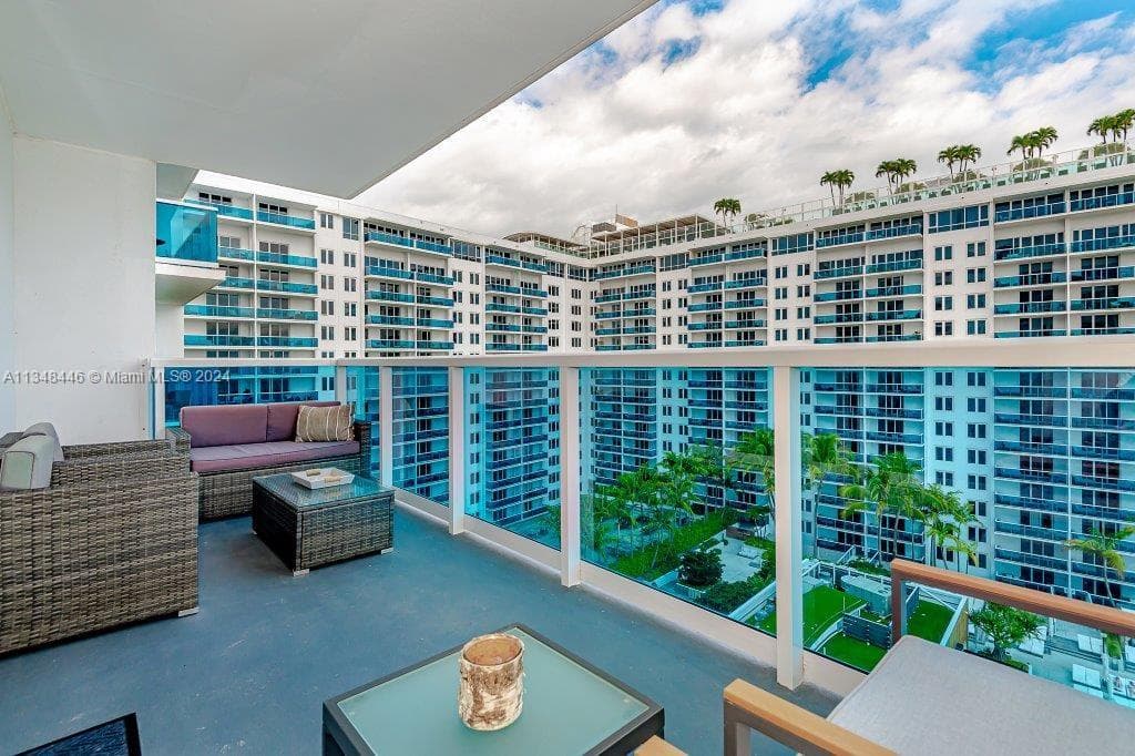 2301 Collins Ave # 1115, Miami Beach, FL 33139 photo 2