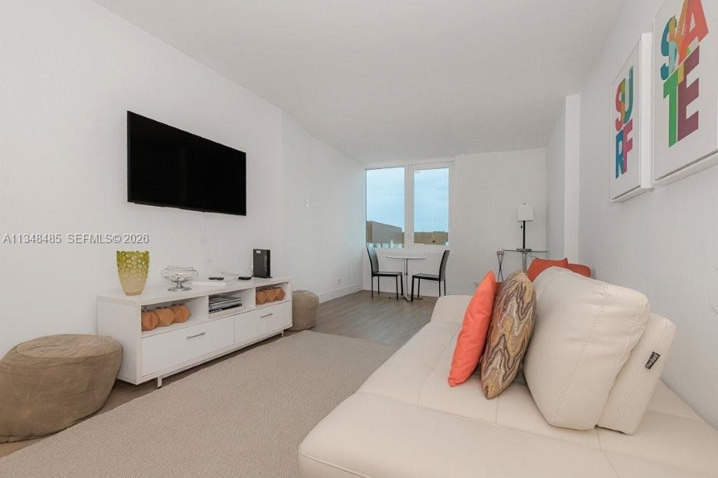 2301 Collins Ave # 927, Miami Beach, FL 33139 photo 5