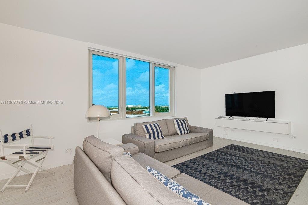 2301 Collins Ave # 1032, Miami Beach, FL 33139 photo 5