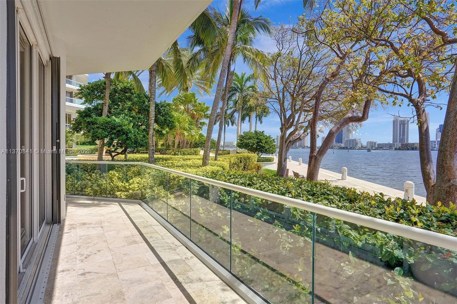 2600 Island Blvd # 101, Aventura, FL 33160 photo 2