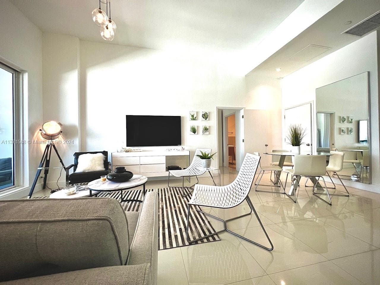 2301 Collins Ave # 1626, Miami Beach, FL 33139 photo 2