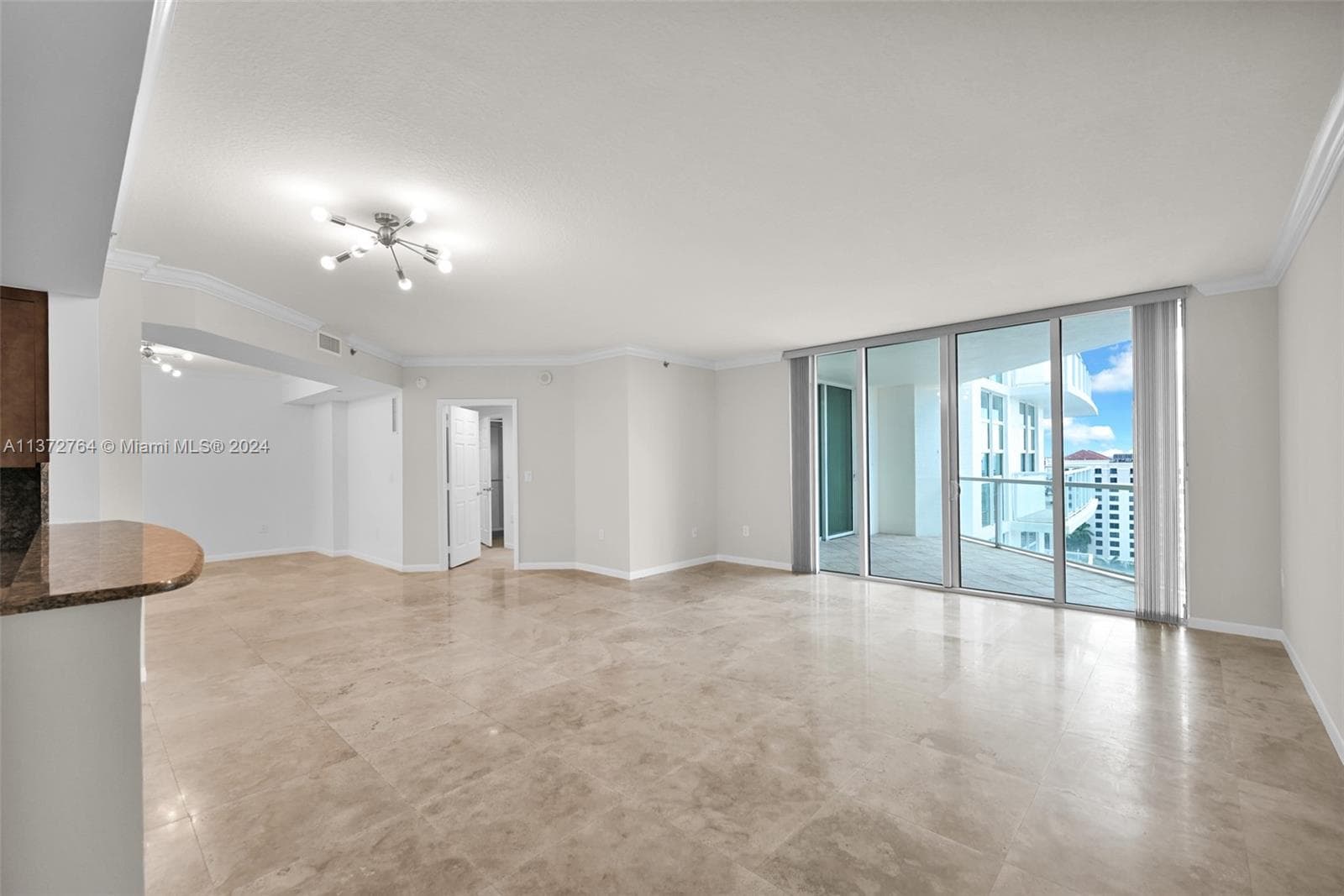 Port Condominium photo 2