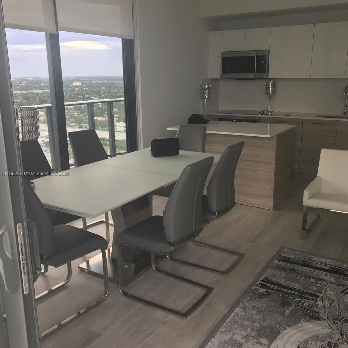 121 NE 34th St # 2601, Miami, FL 33137 photo 3