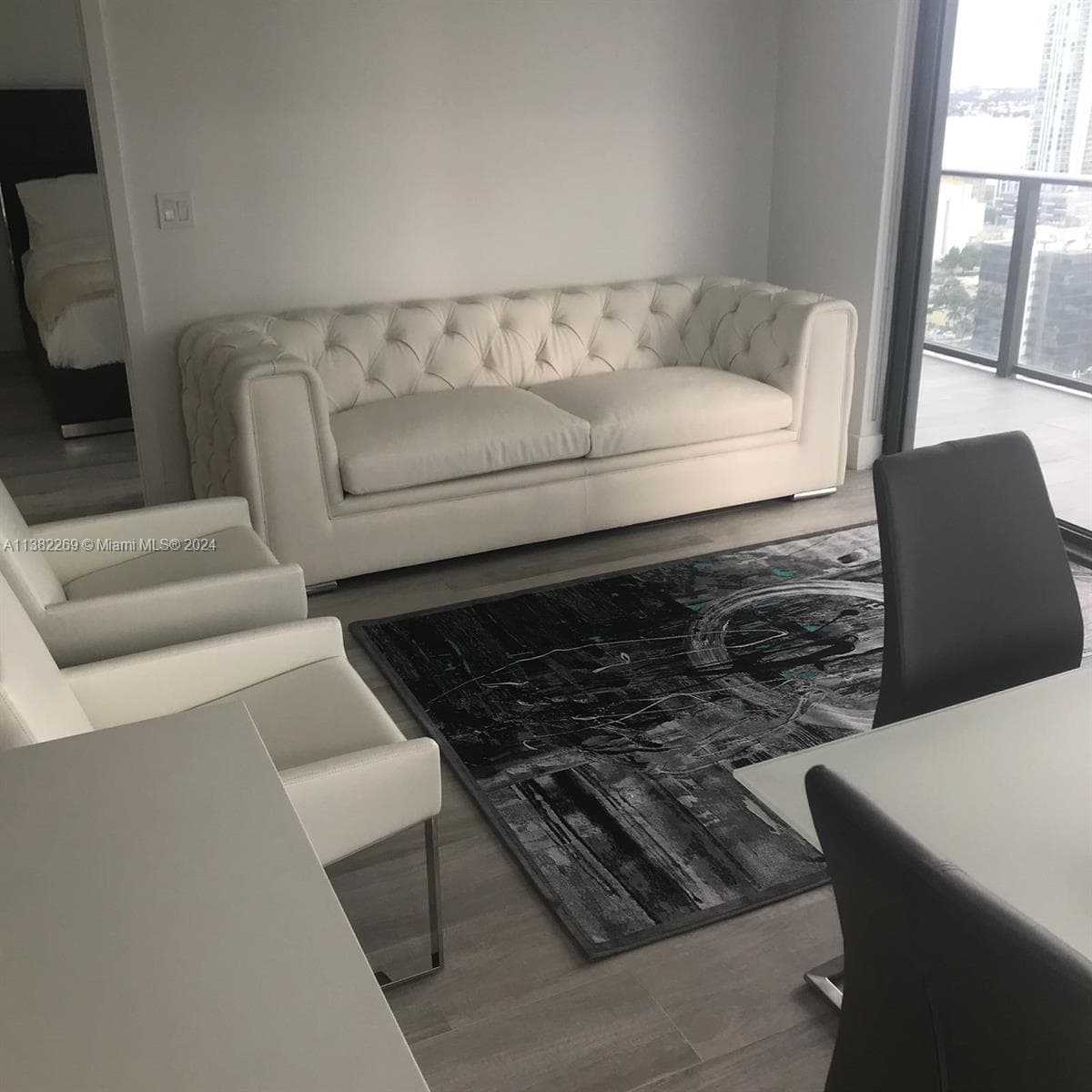 121 NE 34th St # 2601, Miami, FL 33137 photo 4