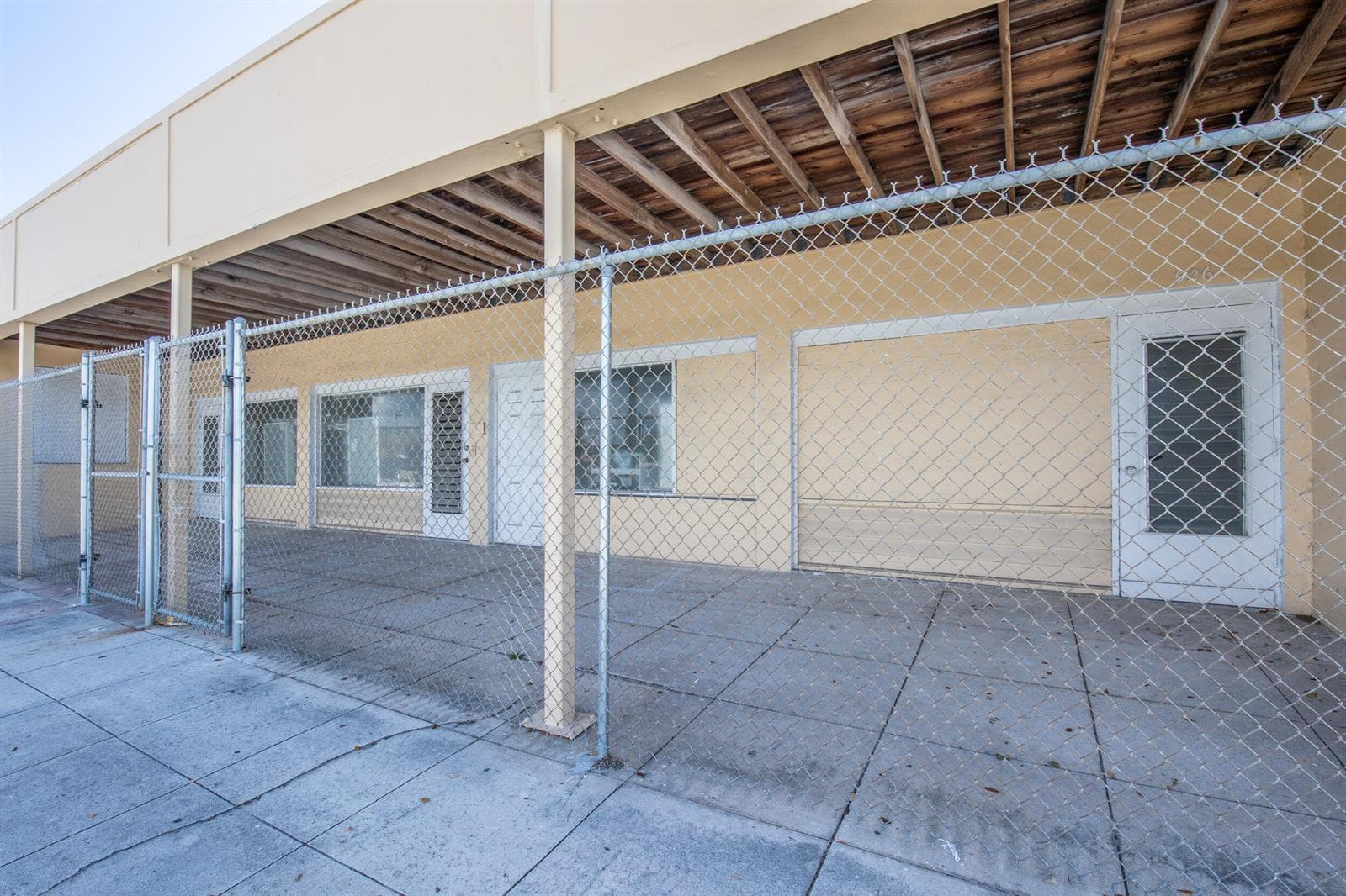 922 S Dixie Highway, FL 33460