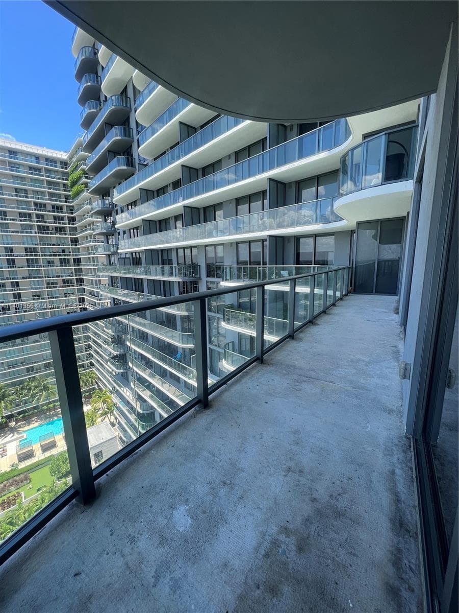 121 NE 34 St # 2215, Miami, FL 33137 photo 3