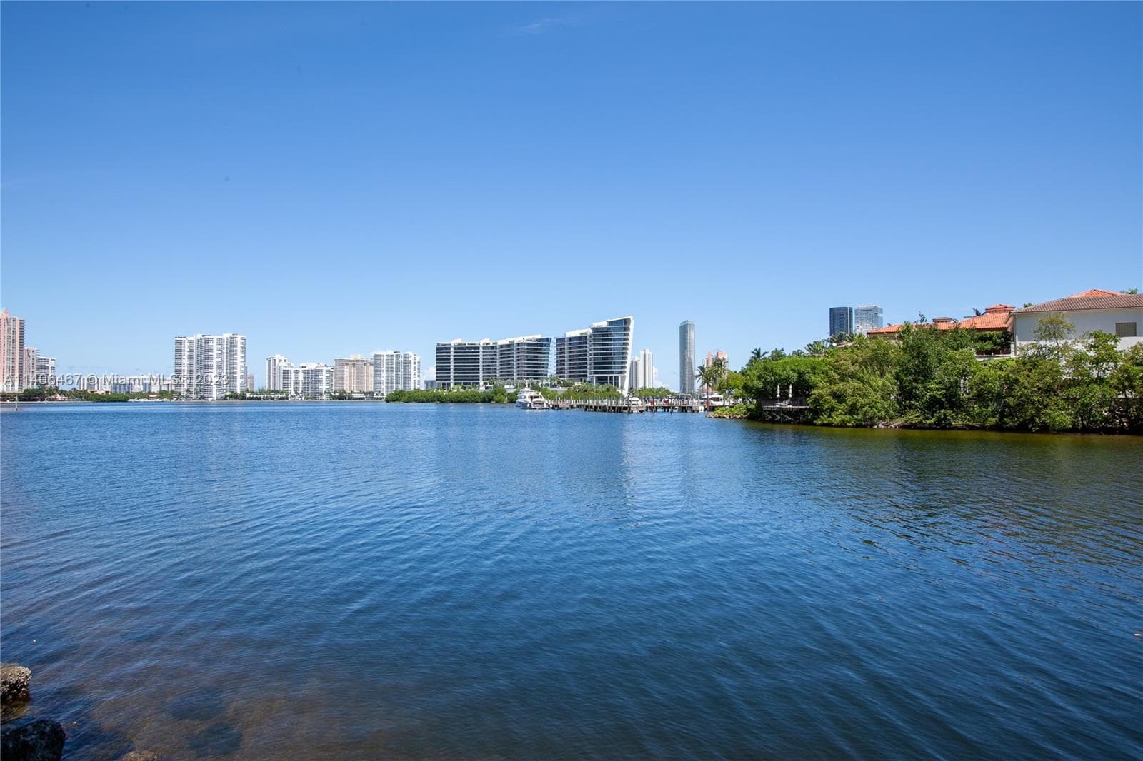 6000 Island Blvd # 104, Aventura, FL 33160 photo 2