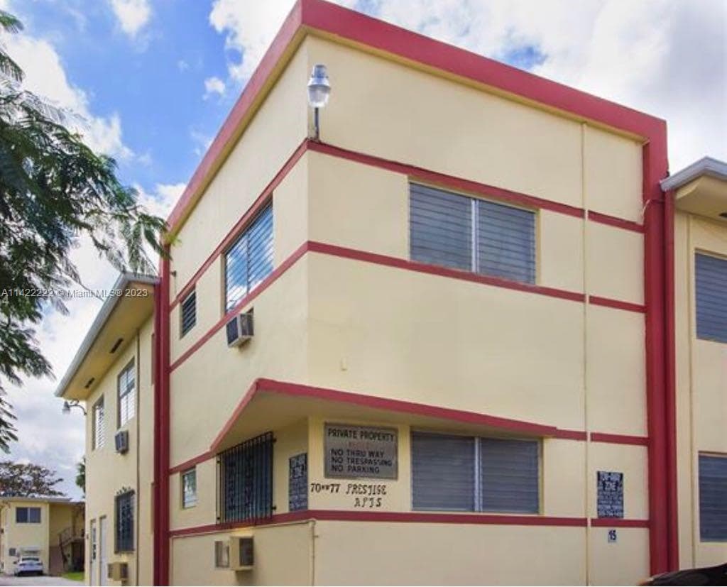 71 NW 76th St # 16, Miami, FL 33150
