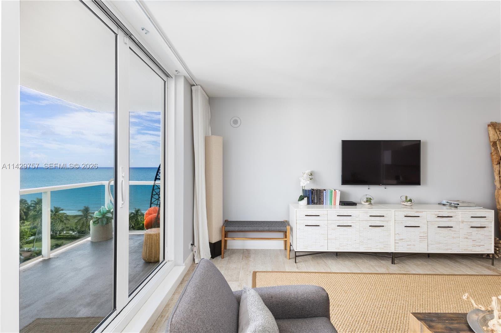 102 24th St # 1013, Miami Beach, FL 33139 photo 4