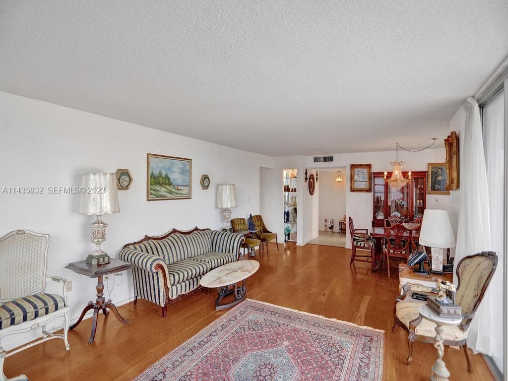 18051 Biscayne Blvd # 304, Aventura, FL 33160 photo 5