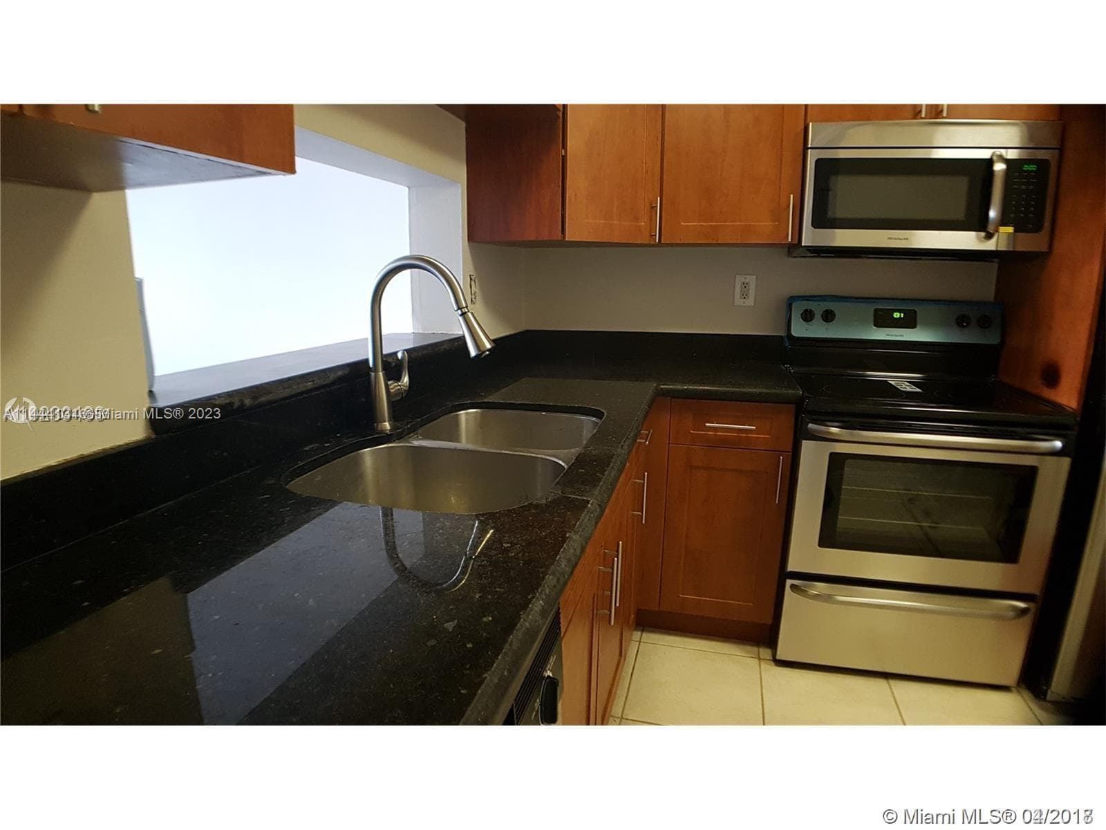 496 NW 165th St Rd # D112, Miami, FL 33169 photo 5