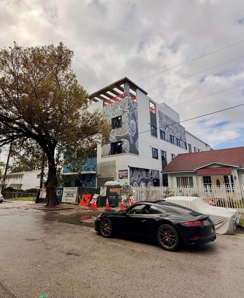 355 NW 31st Street # 203, Miami, FL 33127 photo 3