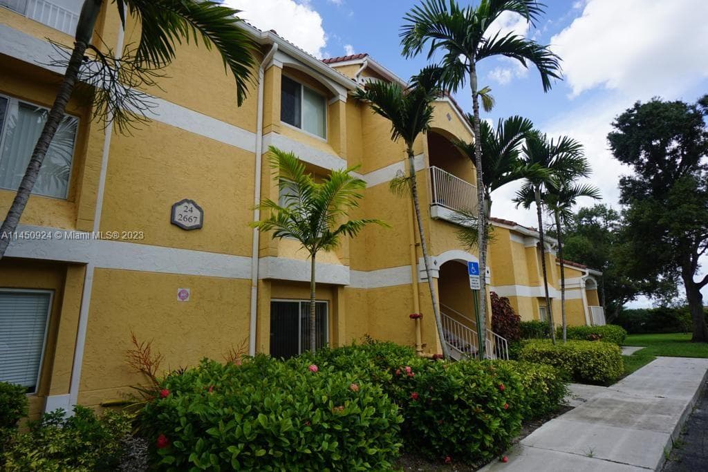 2667 NW 33rd St # 2416, Oakland Park, FL 33309 photo 3