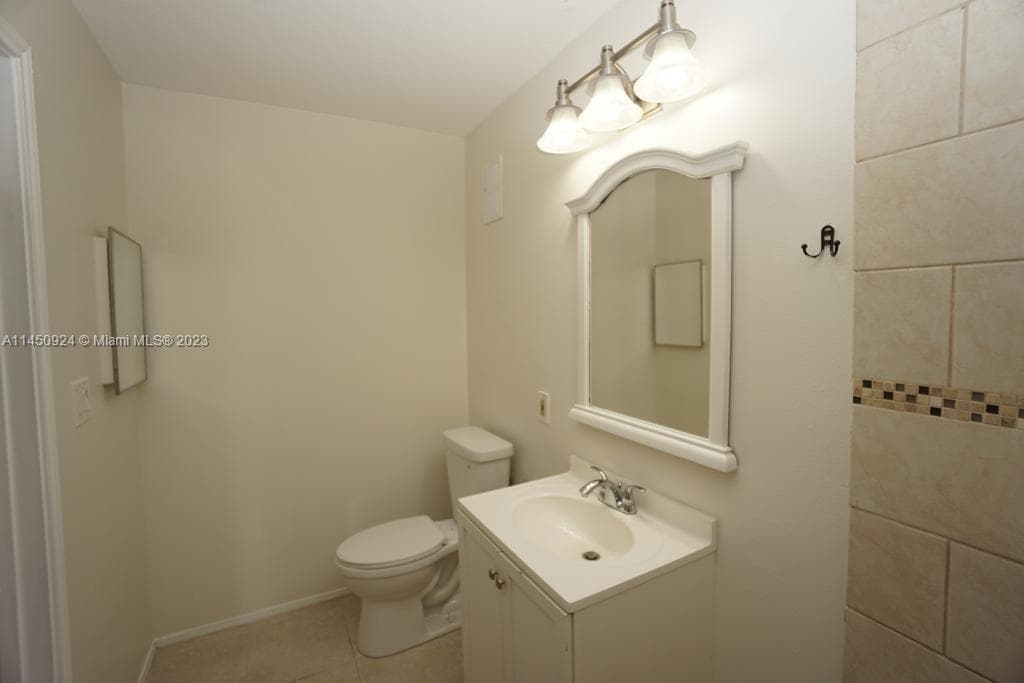 2667 NW 33rd St # 2416, Oakland Park, FL 33309 photo 4