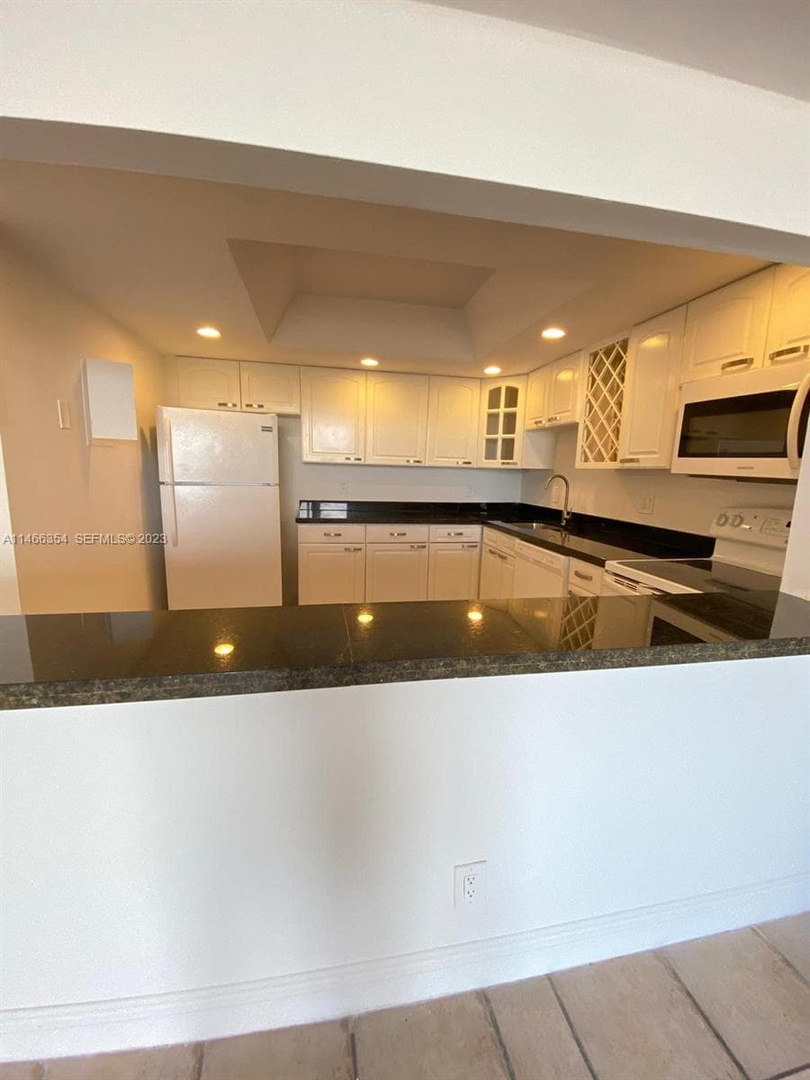 13499 Biscayne Blvd # 1505, North Miami, FL 33181 photo 4