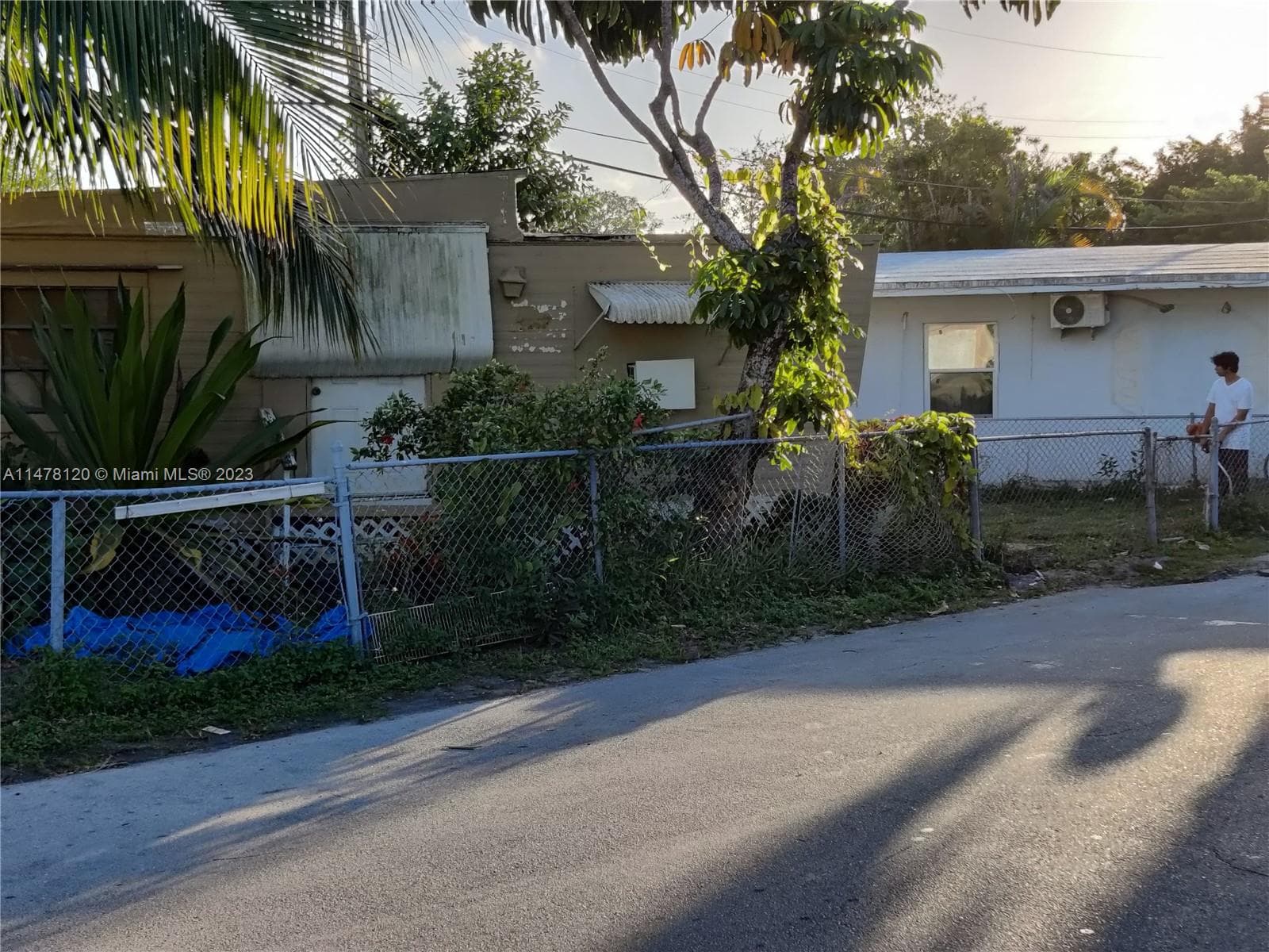 2234 NE 137  ST, North Miami Beach, FL 33181-1840