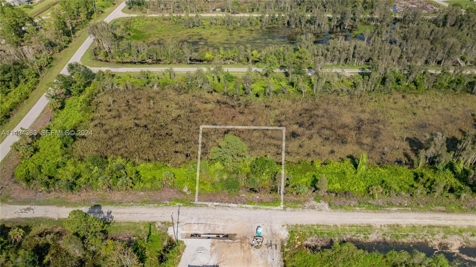 853 Belden Ave, Lehigh Acres, FL 33936 photo 4
