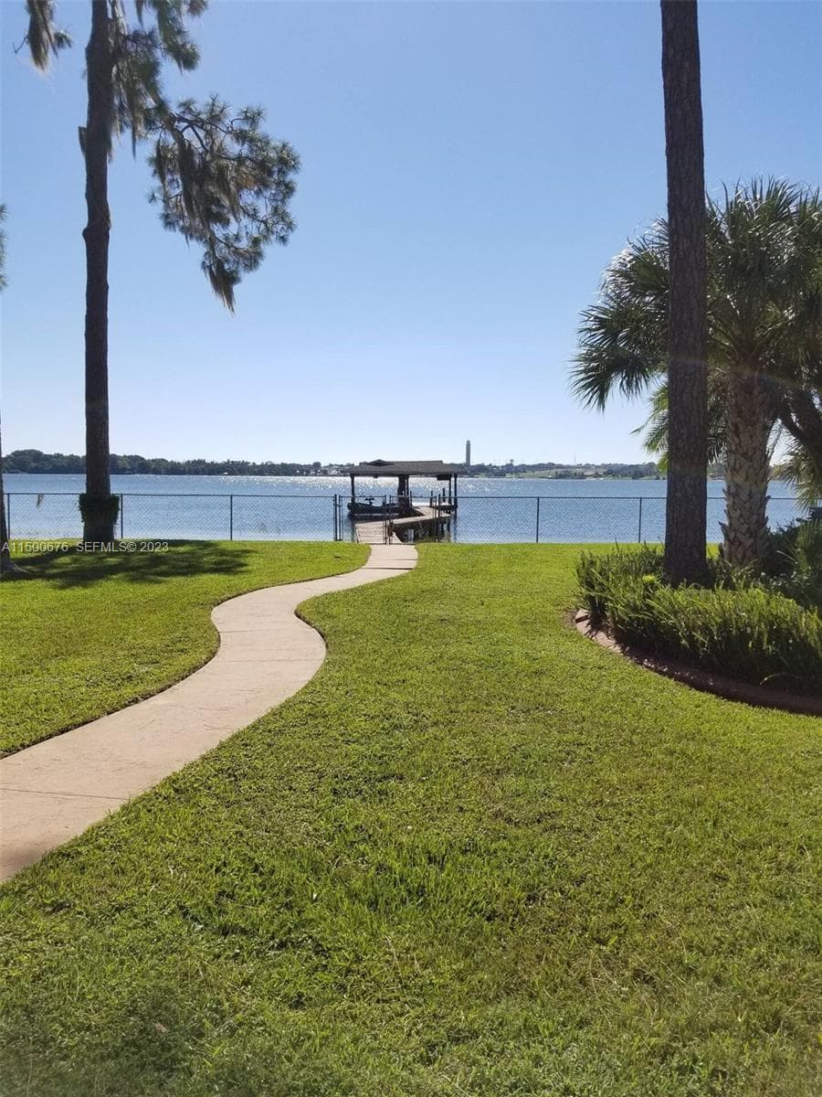 1608 Lake Clay Drive, Lake Placid, FL 33852 photo 4