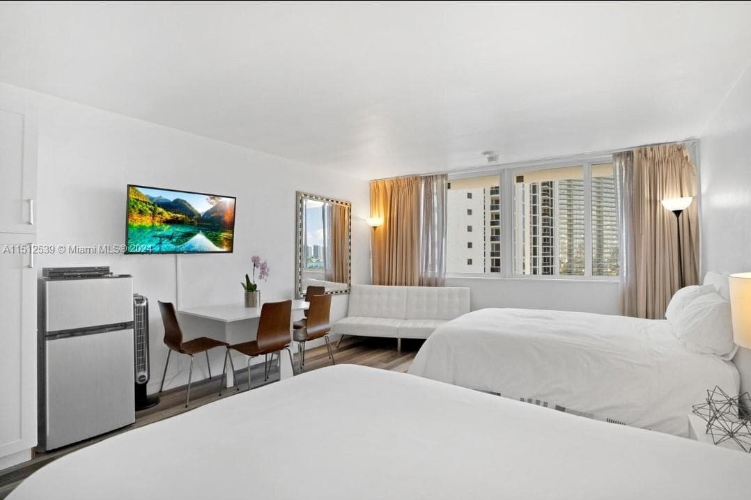 19201 Collins Ave, # 1143, Sunny Isles Beach, FL 33160 photo 2