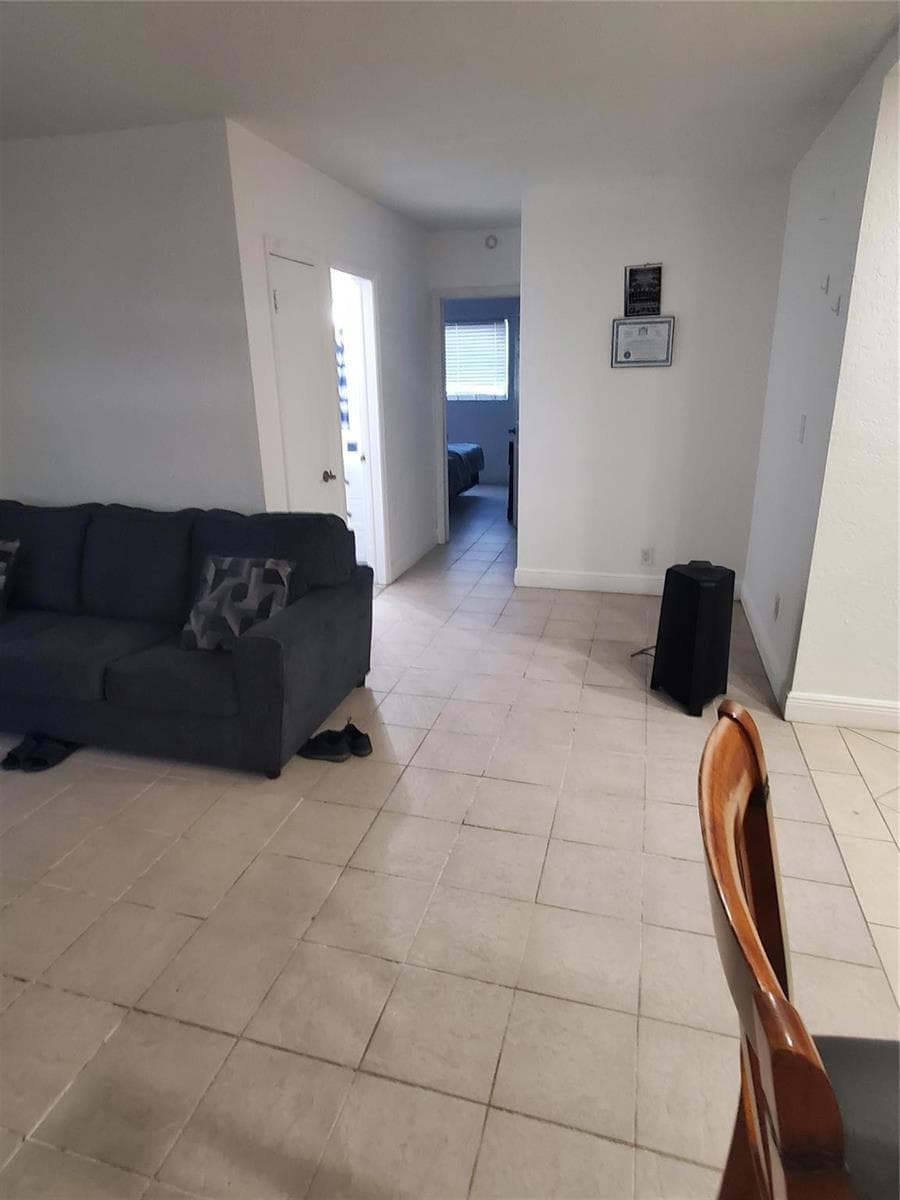 1021 NE 24th Avenue # 4, Pompano Beach, FL 33062 photo 3