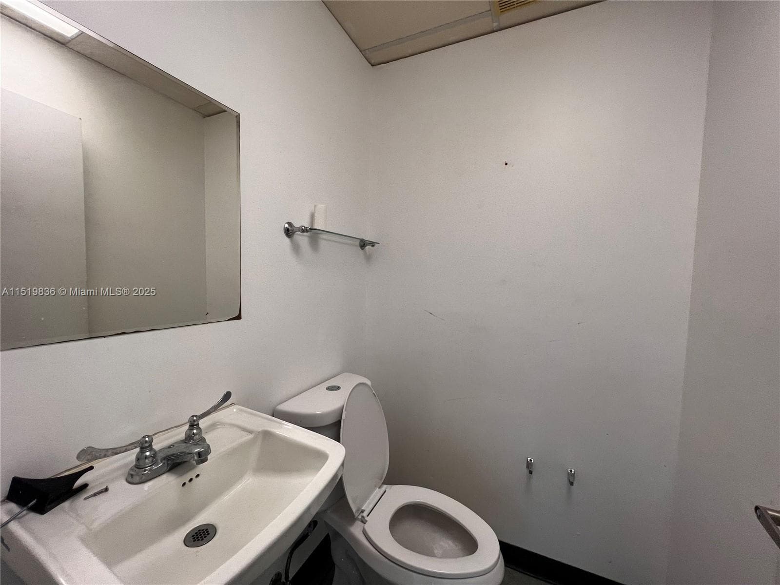5975 W Sunrise Blvd # 208B, Sunrise, FL 33313 photo 4
