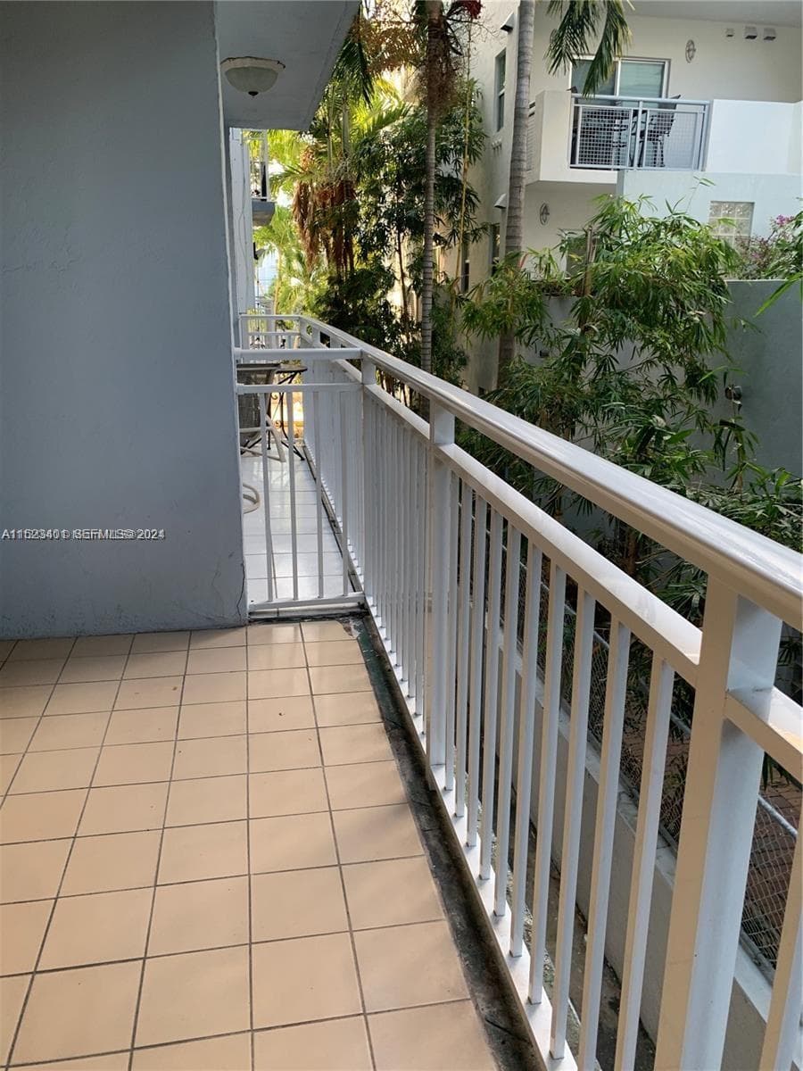 947 Lenox Ave # 204, Miami Beach, FL 33139 photo 2