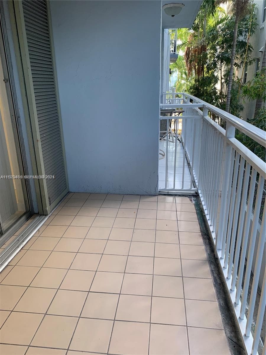 947 Lenox Ave # 204, Miami Beach, FL 33139 photo 3