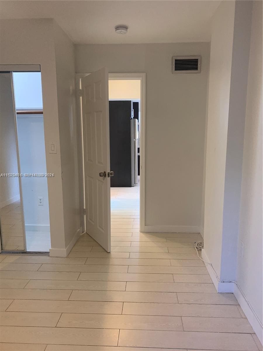 947 Lenox Ave # 204, Miami Beach, FL 33139 photo 5