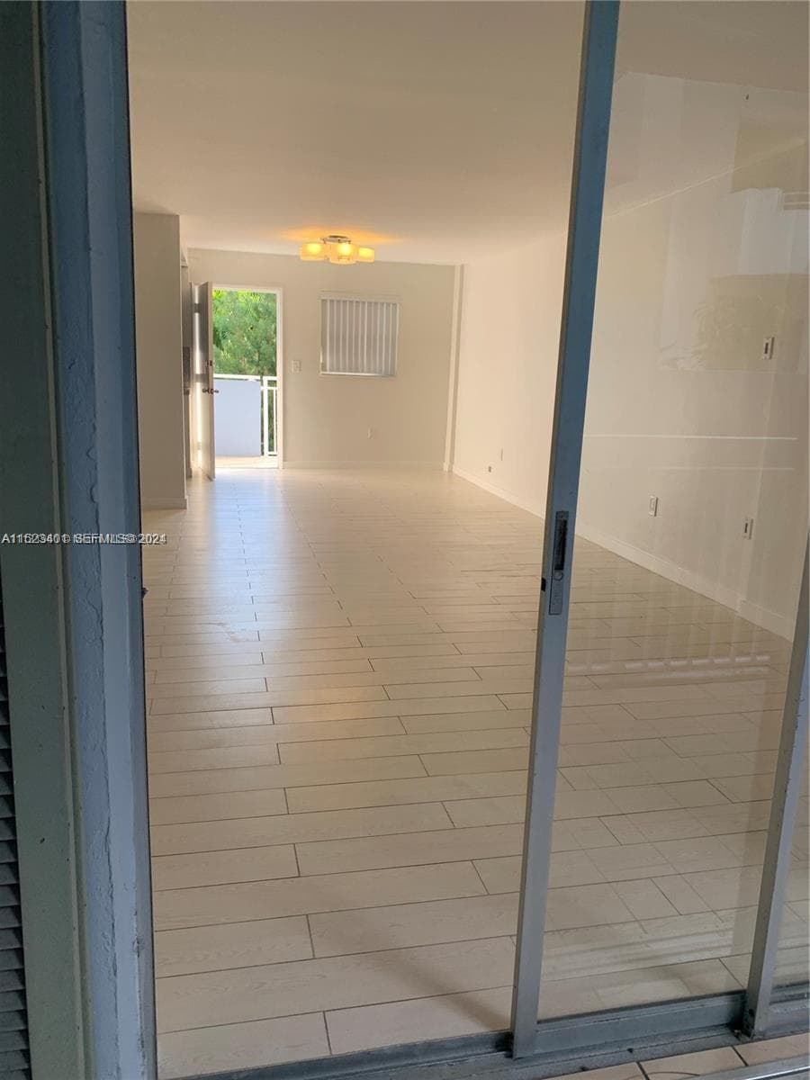 947 Lenox Ave # 204, Miami Beach, FL 33139 photo 4