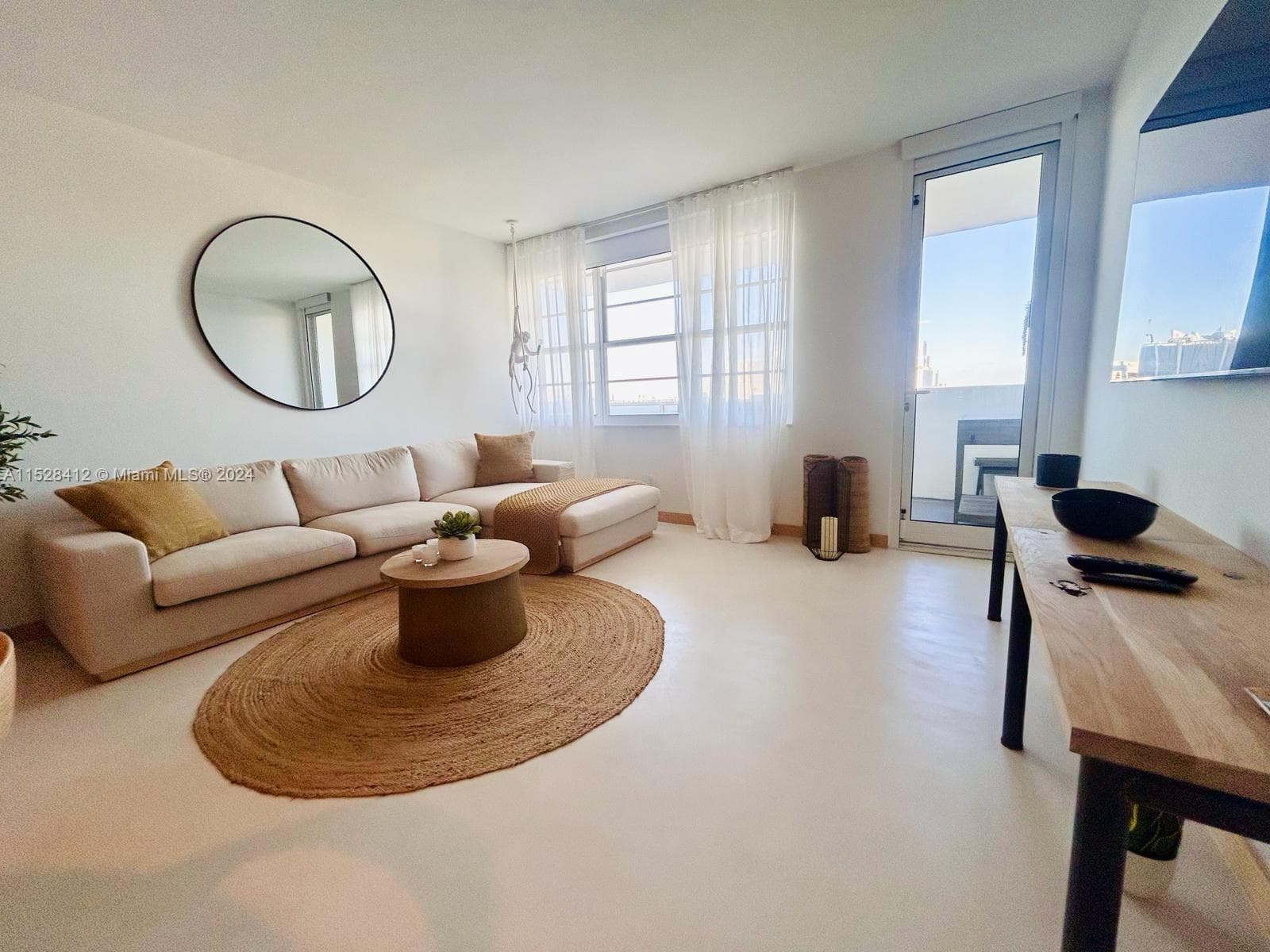 100 Lincoln Rd # 1543, Miami Beach, FL 33139 photo 3