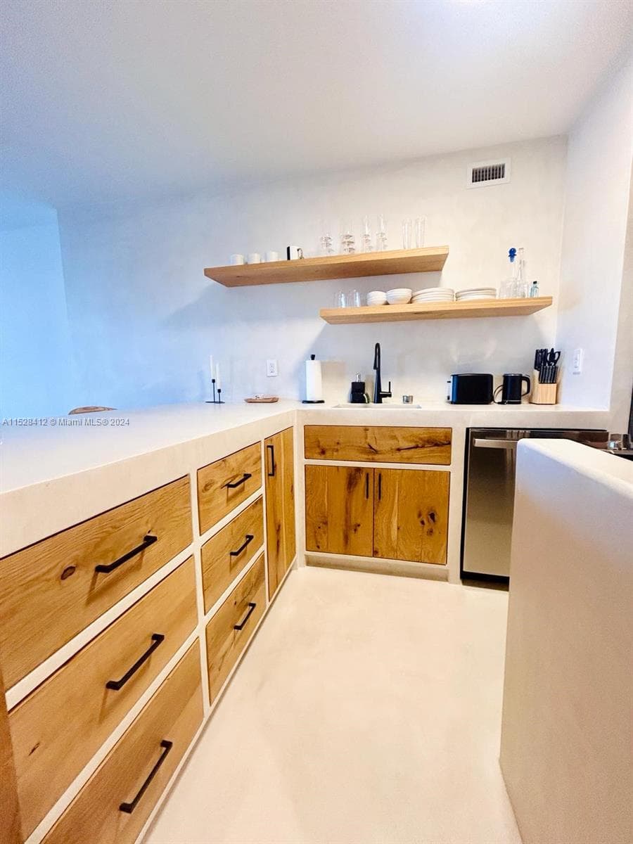 100 Lincoln Rd # 1543, Miami Beach, FL 33139 photo 4