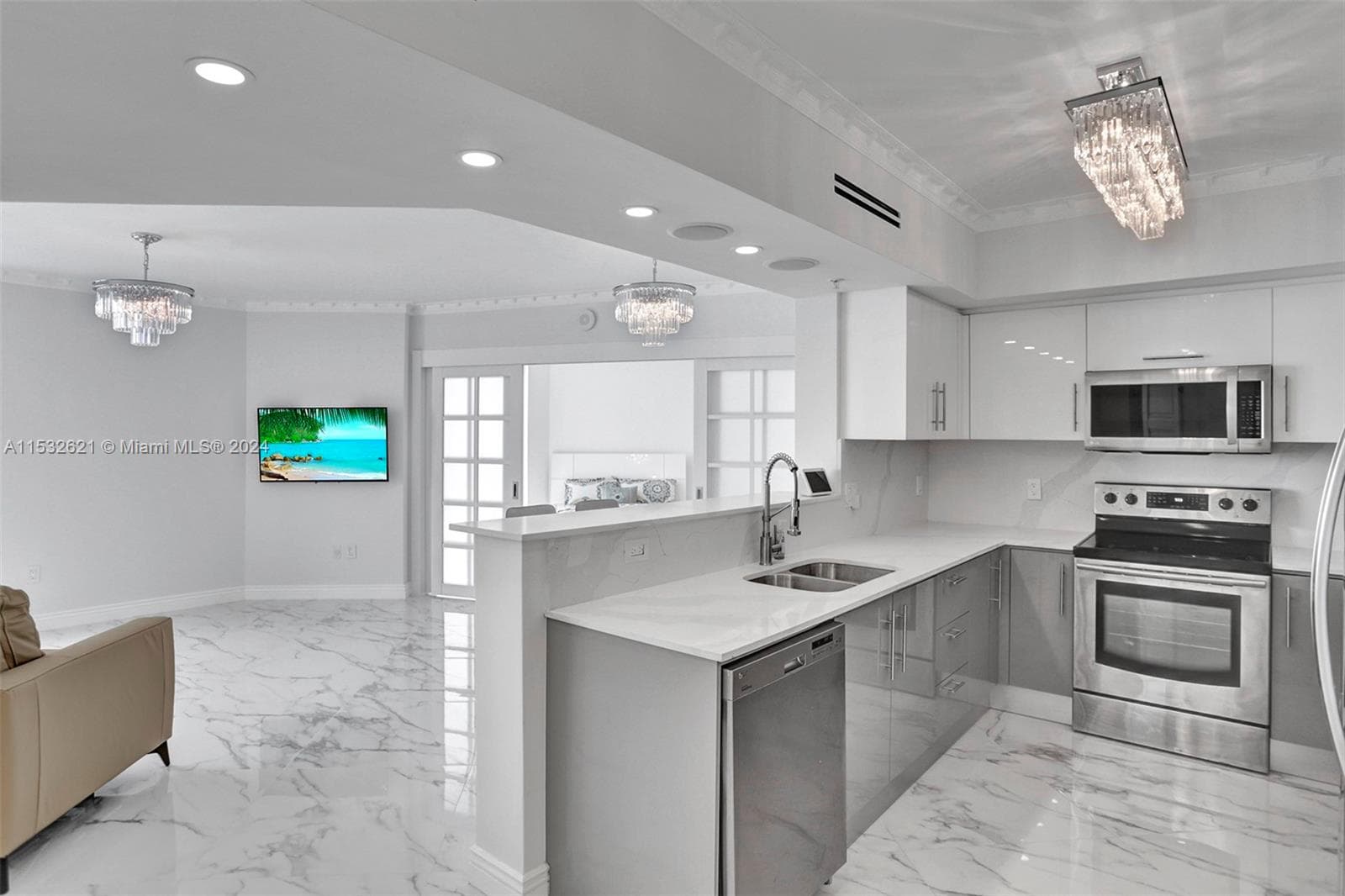 16699 Collins Ave # 2209, Sunny Isles Beach, FL 33160 photo 5